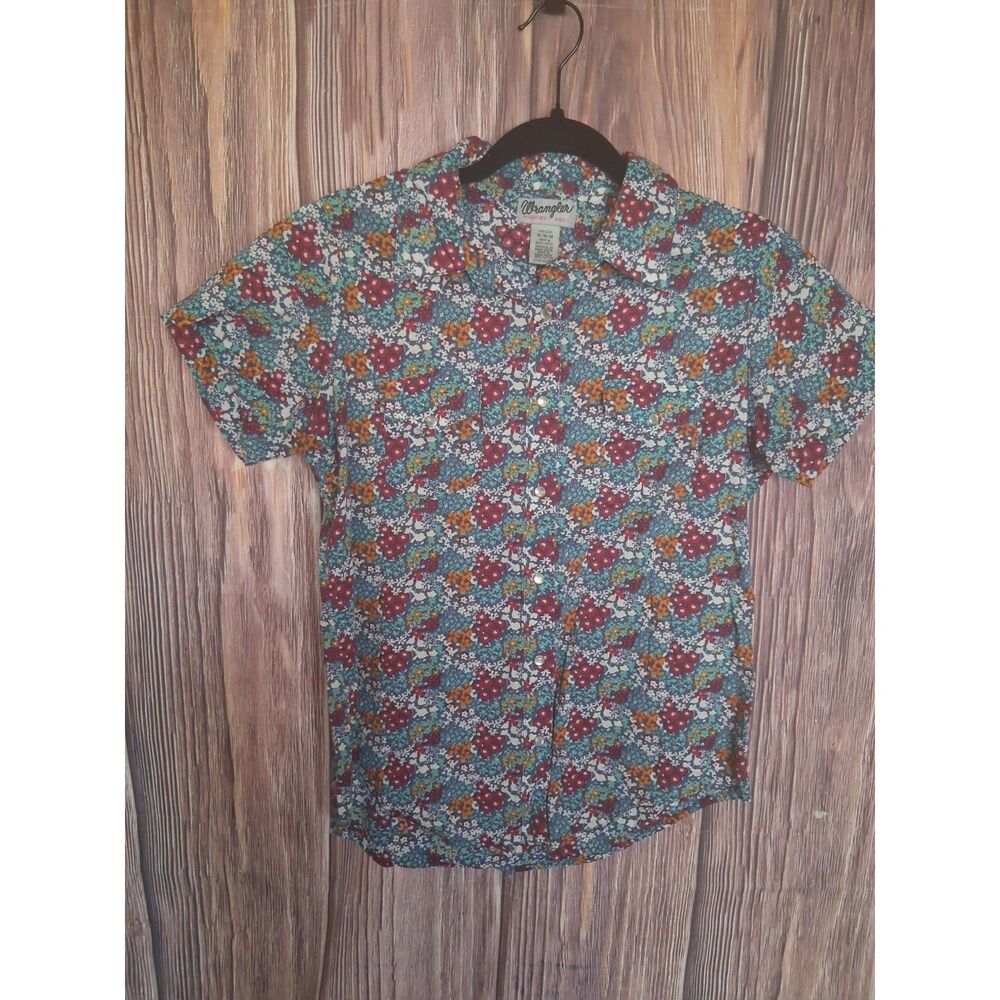 wrangler western floral pearl snap button short sleeve top size Medium